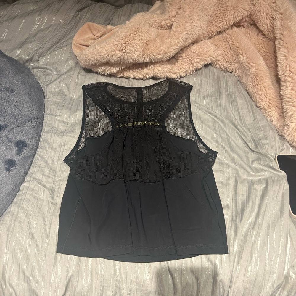 Black lulu lemon cropped tank